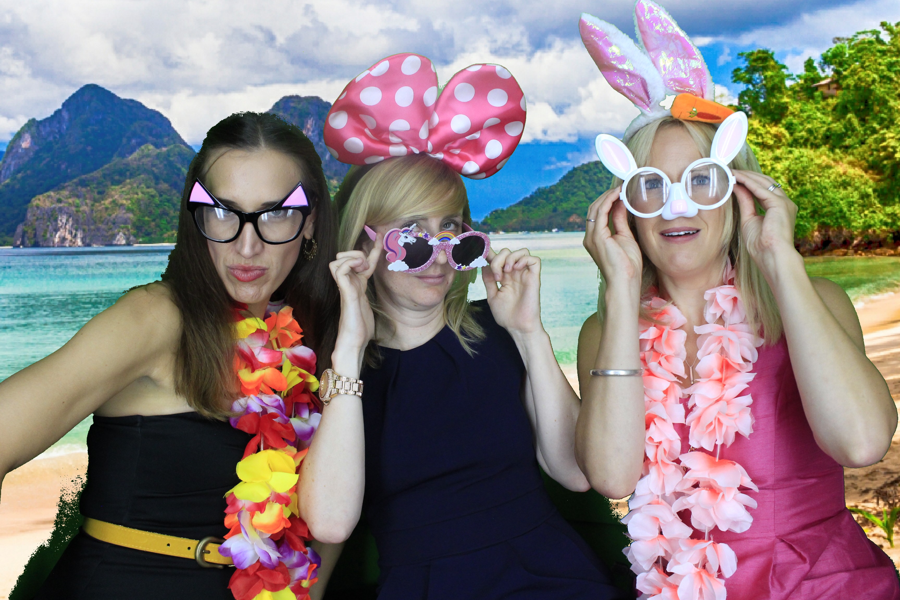 Lin's 60th Birthday | View more photos from the event at gallery.myphotoboothexperience.co.uk/u/MyPhotoBoothExperienceLtd/Lins-60th-Birthday